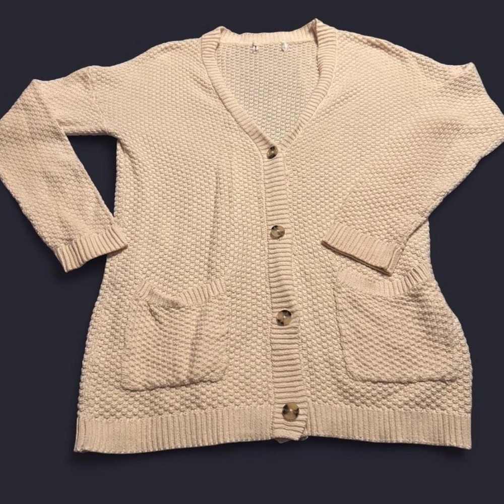 Cream/white Textured Women's cardigan with pockets